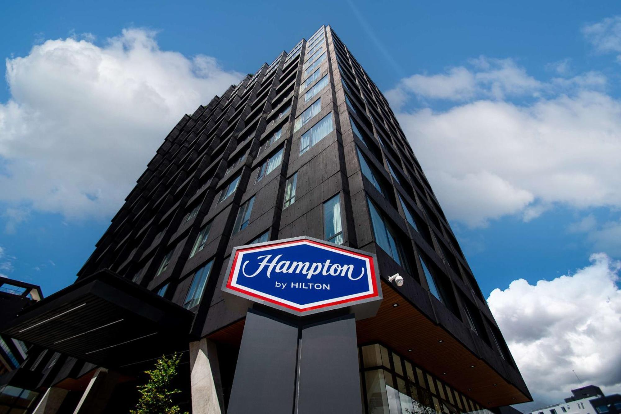 Hotel Hampton By Hilton Quito La Carolina Park Exterior foto