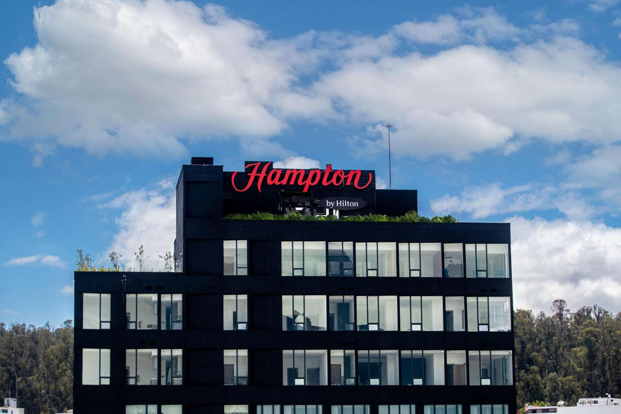 Hotel Hampton By Hilton Quito La Carolina Park Exterior foto